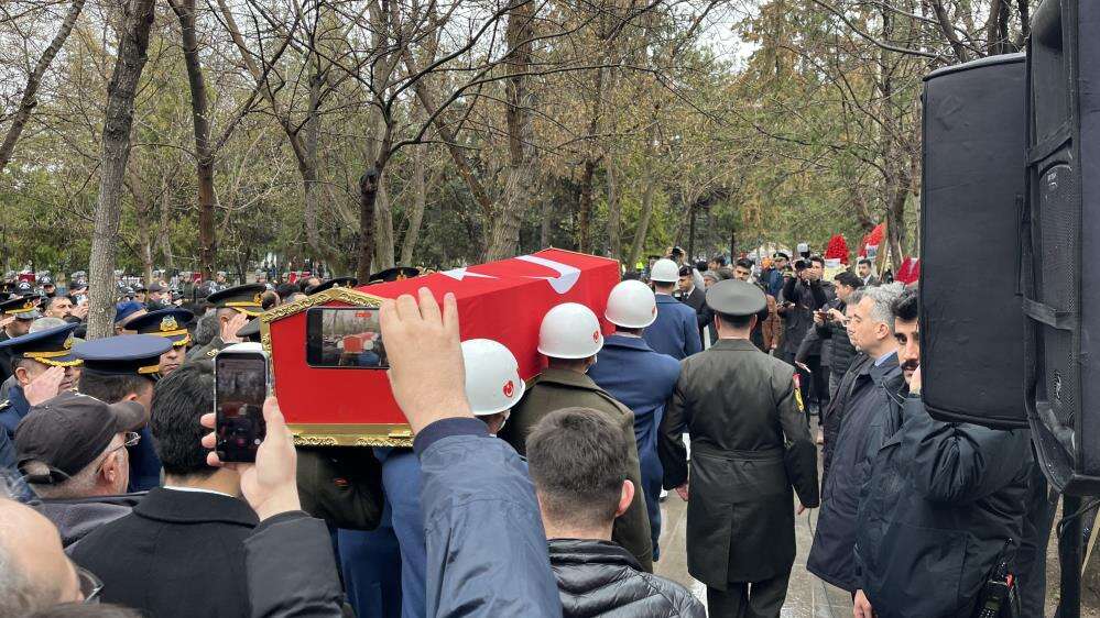 Şehit annesinin feryadı Konya’yı gözyaşına boğdu 16